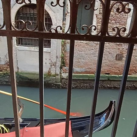 Ca Del Gambero Canal View البندقية المظهر الخارجي الصورة